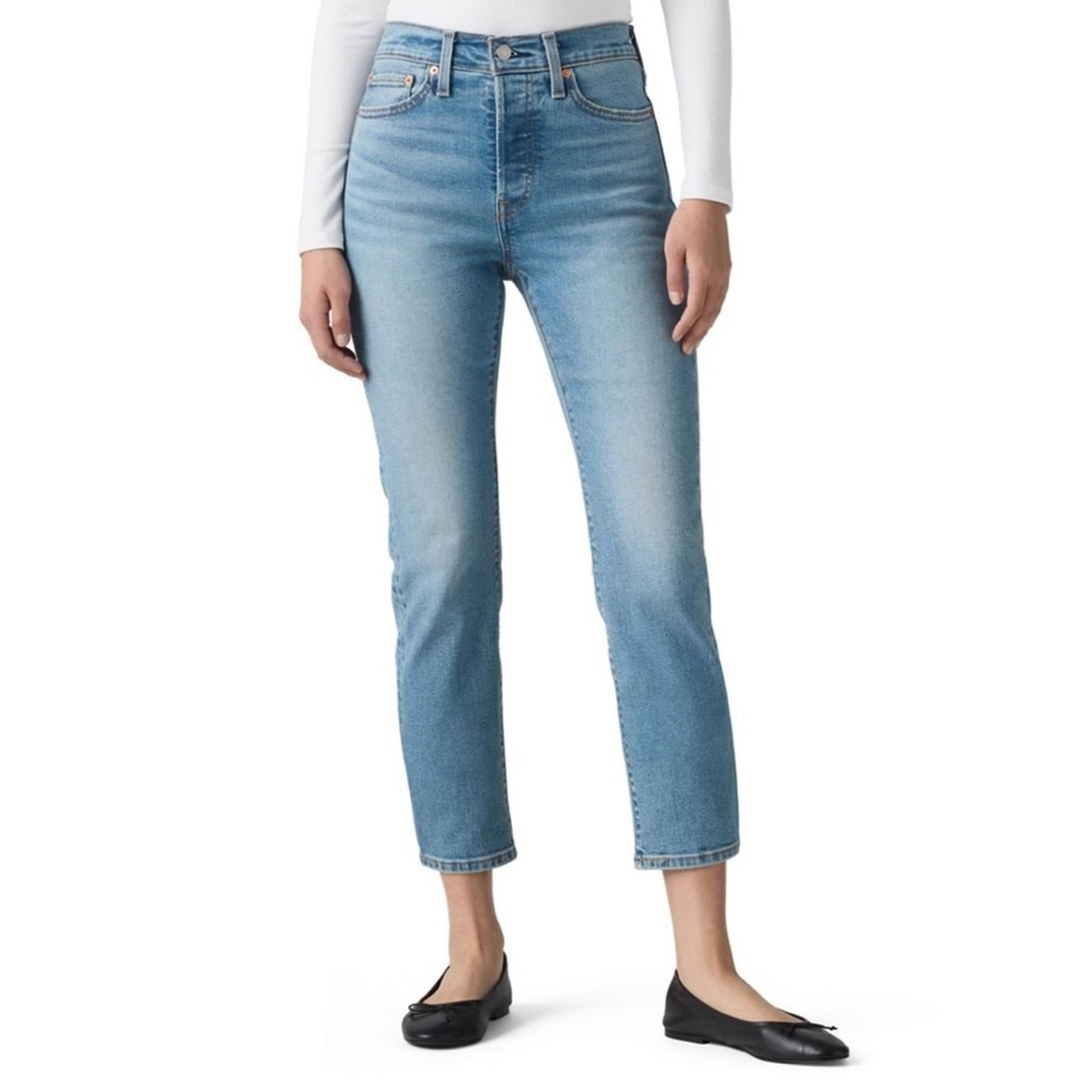 Levi's Premium WEDGIE Icon Jeans size 28 Button Fly Athens Pushed